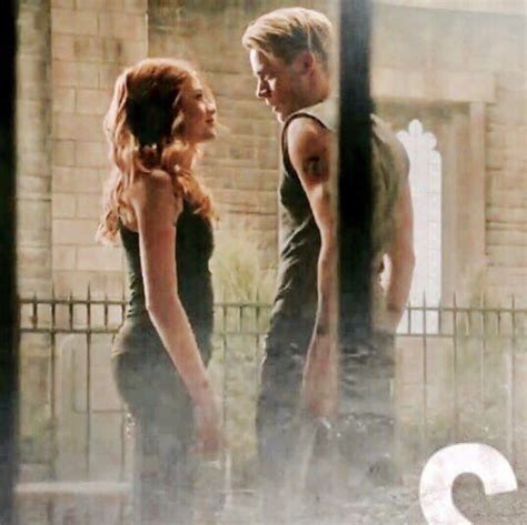 shadowhunters clary et jace ensemble.